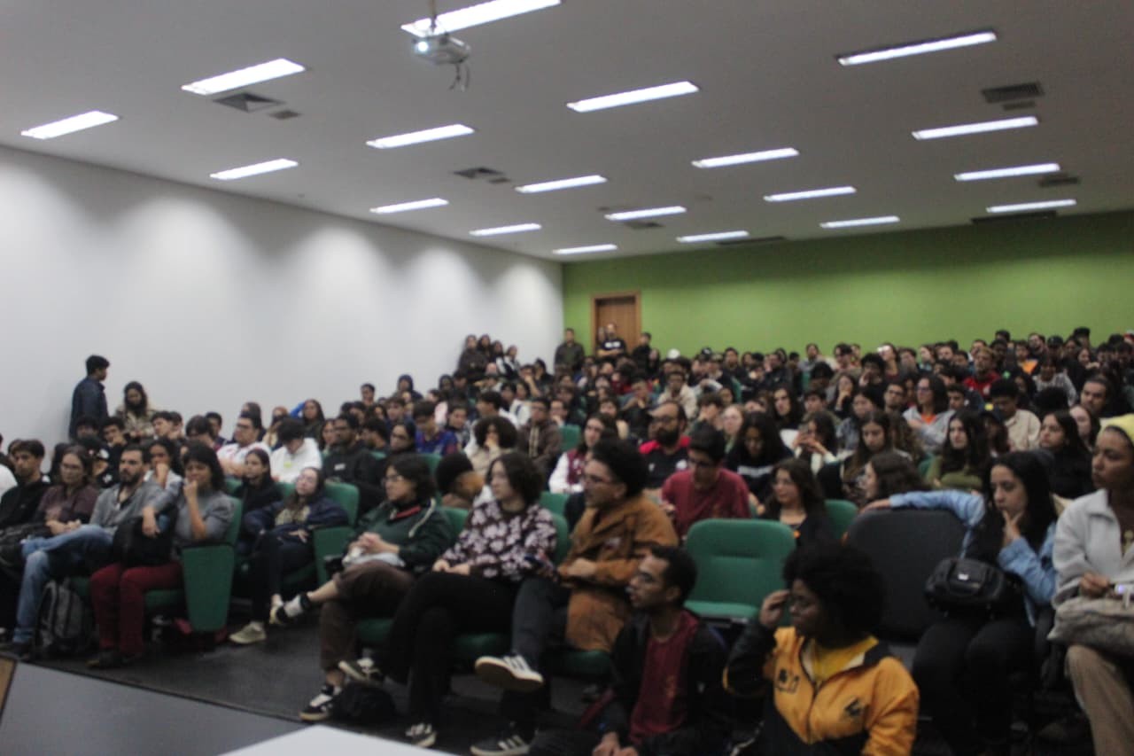Estudantes da Unicamp se juntam a professores e encerram greve; servidores continuam paralisados