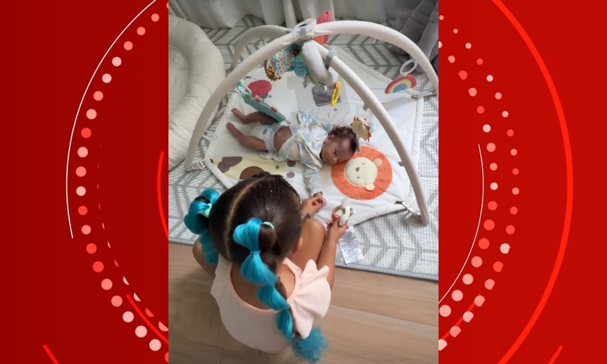 Lore Improta 'se derrete' ao ver filhos brincando juntos: 'Amo vocês'