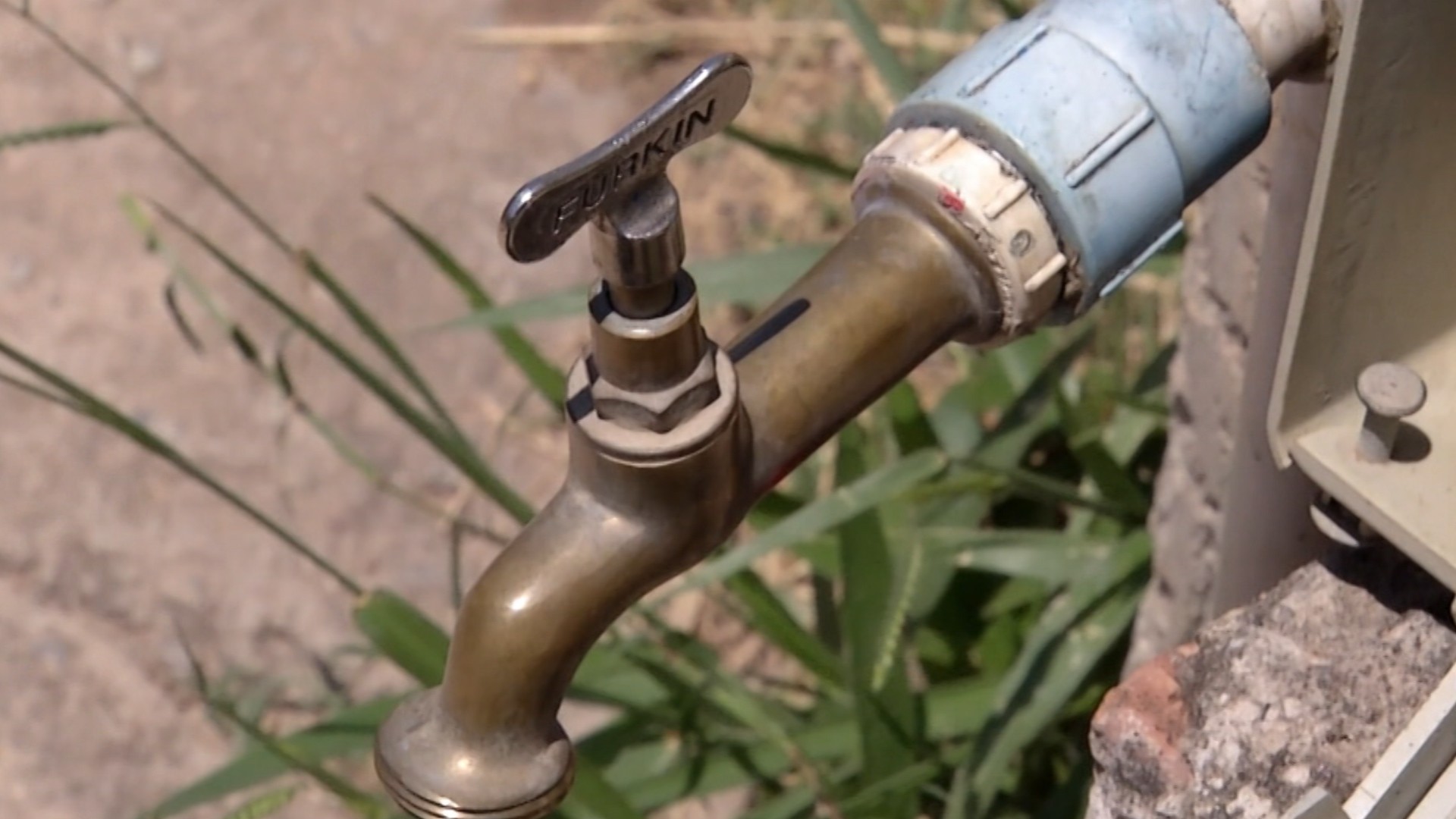 Moradores de cidades do Alto Tietê relatam falta d'água em meio a forte calor