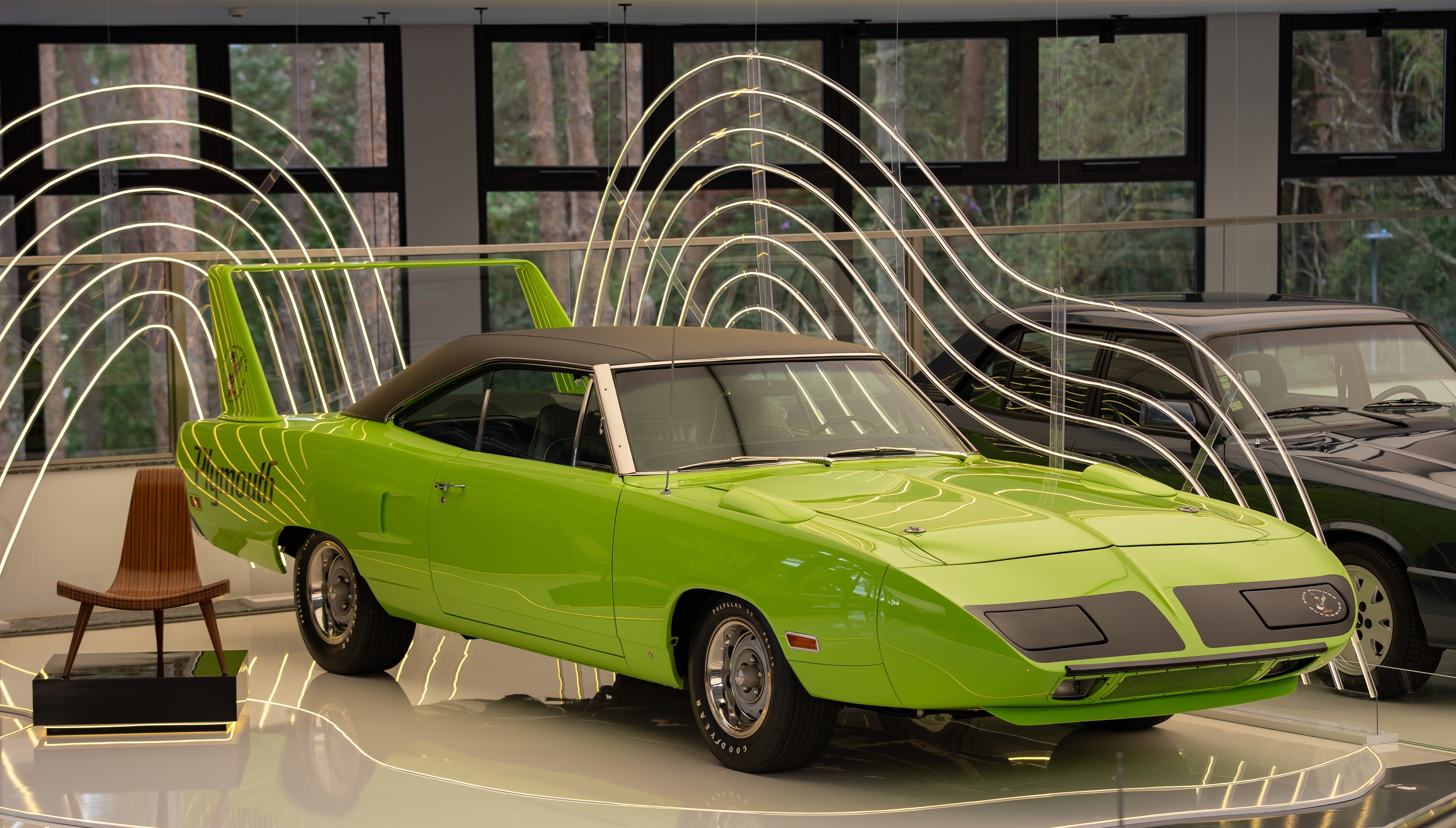 Museu CARDE ganha carro de corrida com asa gigante e esportivo raro | G1
