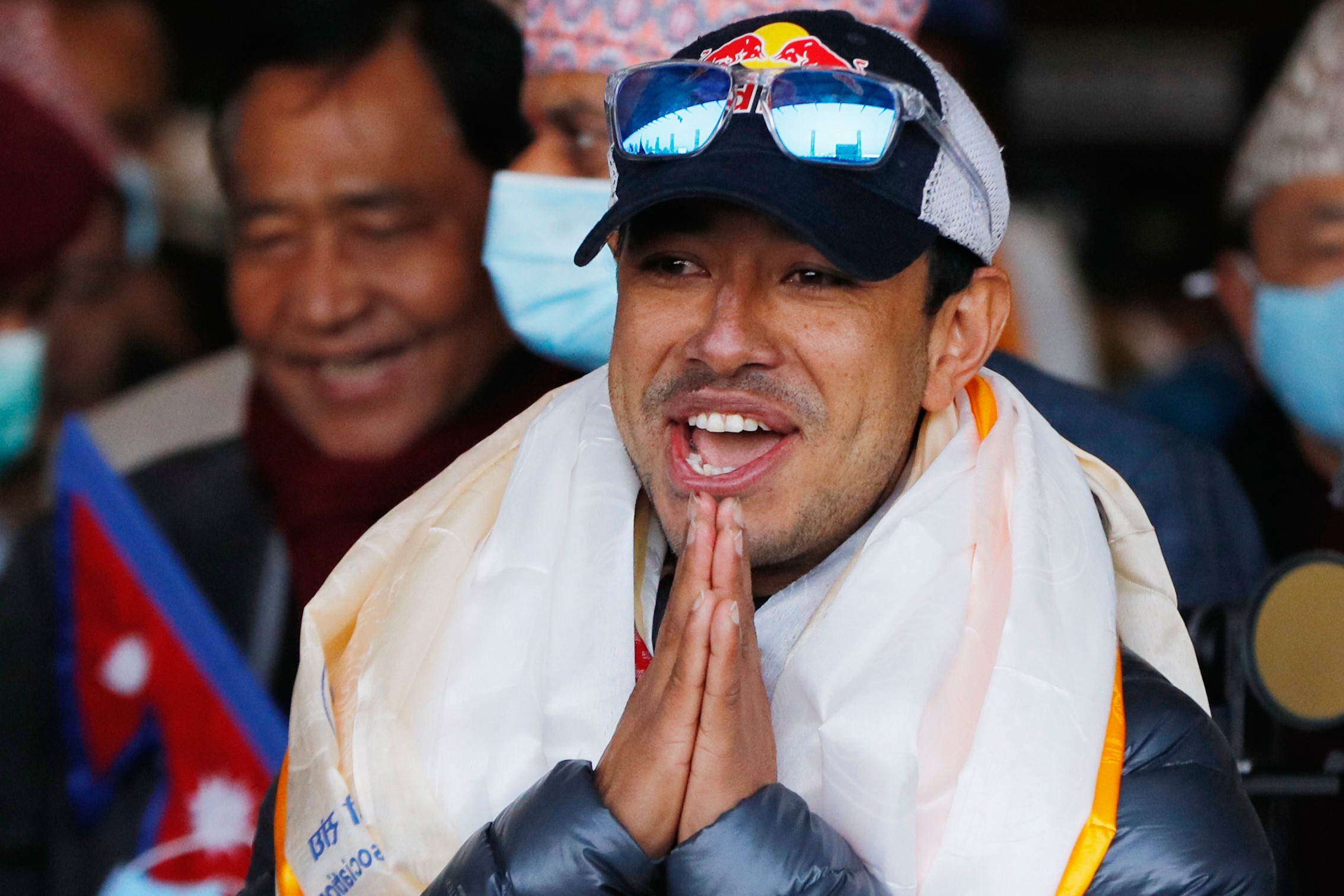 Corpo de Nirmal Purja, montanhista recordista mundial, é recuperado por equipes de emergência no Paquistão