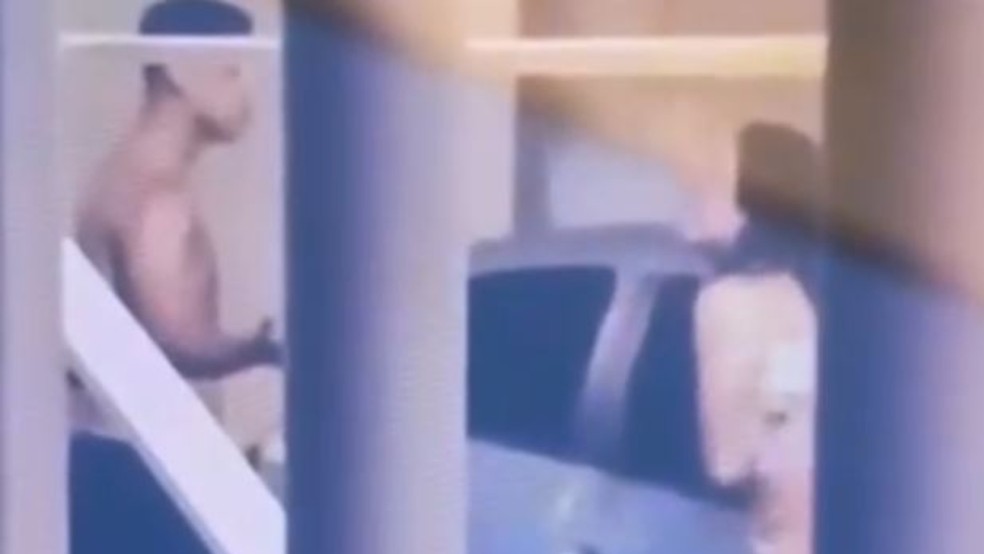 Vítima discutiu com o ex na frente da casa da atual namorada dele. — Foto: Reprodução