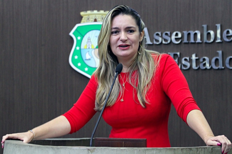 Quem &eacute; Augusta Brito, ex-deputada que deve assumir Senado pelo Cear&aacute; com a  ida de Camilo Santana ao MEC | Cear&aacute; | G1