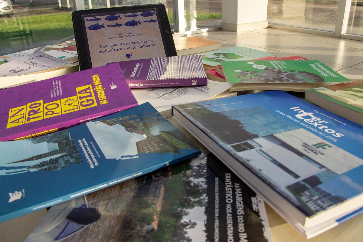 IFPA marca presença na Feira do Livro de Belém com estande próprio e acervo digital​‌​