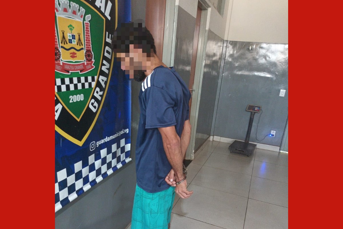 Homem é detido após sair de audiência e descumprir medida protetiva contra ex-companheira em MT