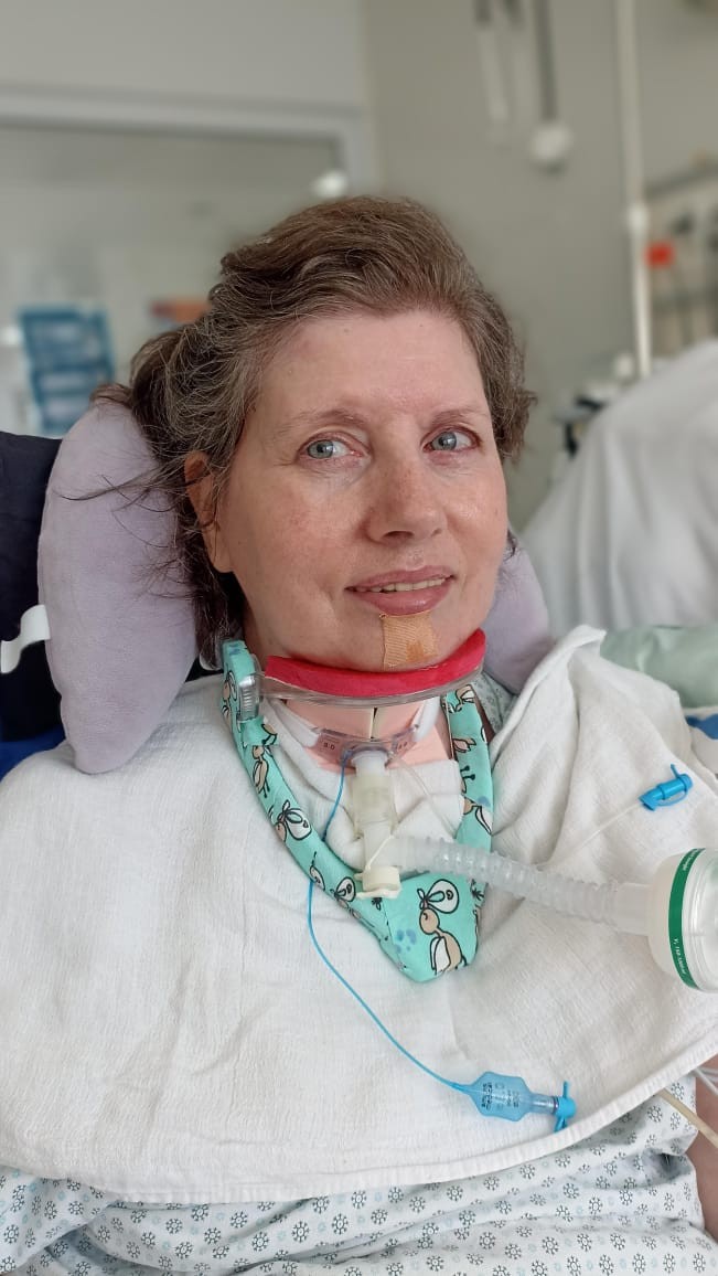 'Não quero morrer': com ELA, mulher passa 150 dias em UTI enquanto plano de saúde nega home care aprovado pela Justiça