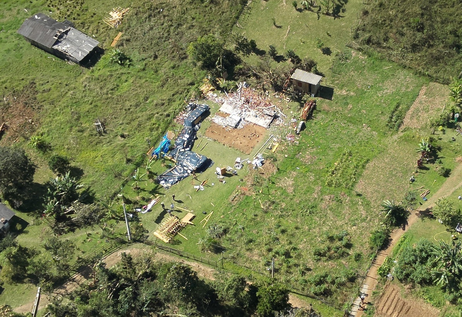 Defesa Civil confirma 2º tornado no mesmo dia durante temporais que causaram morte e estragos em SC
