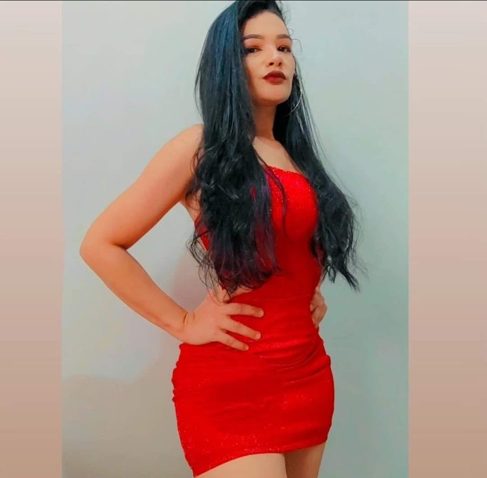 Darllyane França ficou com queimaduras graves durante explosão com álcool em lanchonete — Foto: Reprodução