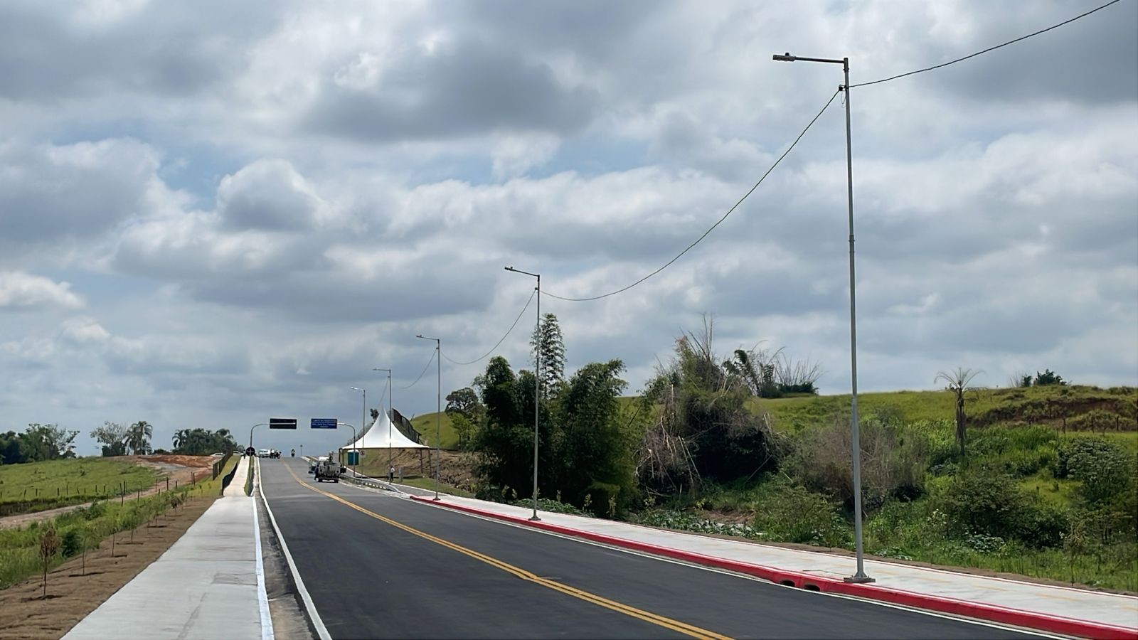 Trânsito é liberado em novo trecho da Via Oeste que liga São José dos Campos e Jacareí