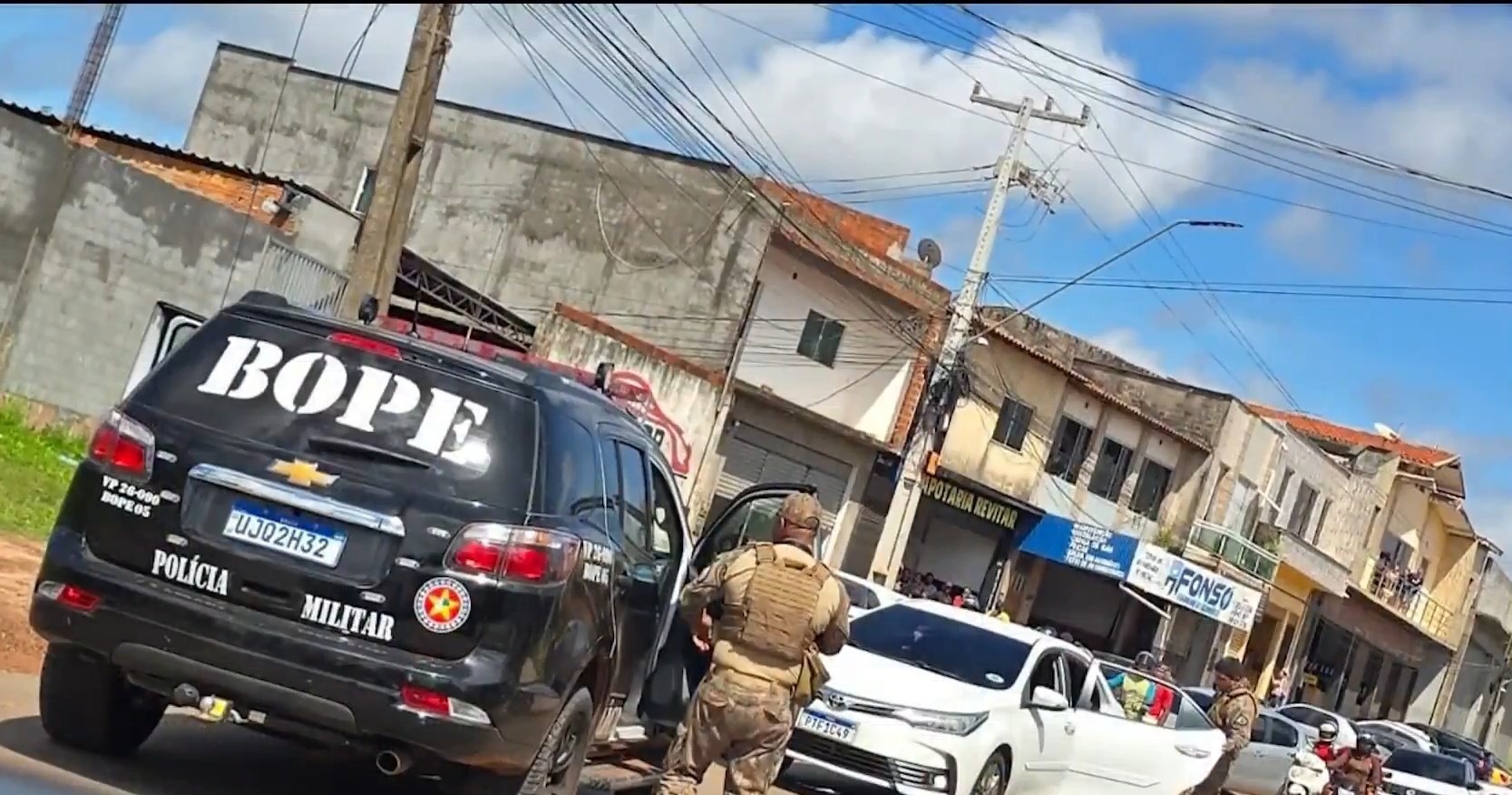Pistola de oficial dos Bombeiros é apreendida com suspeitos mortos em confronto na baixada maranhense