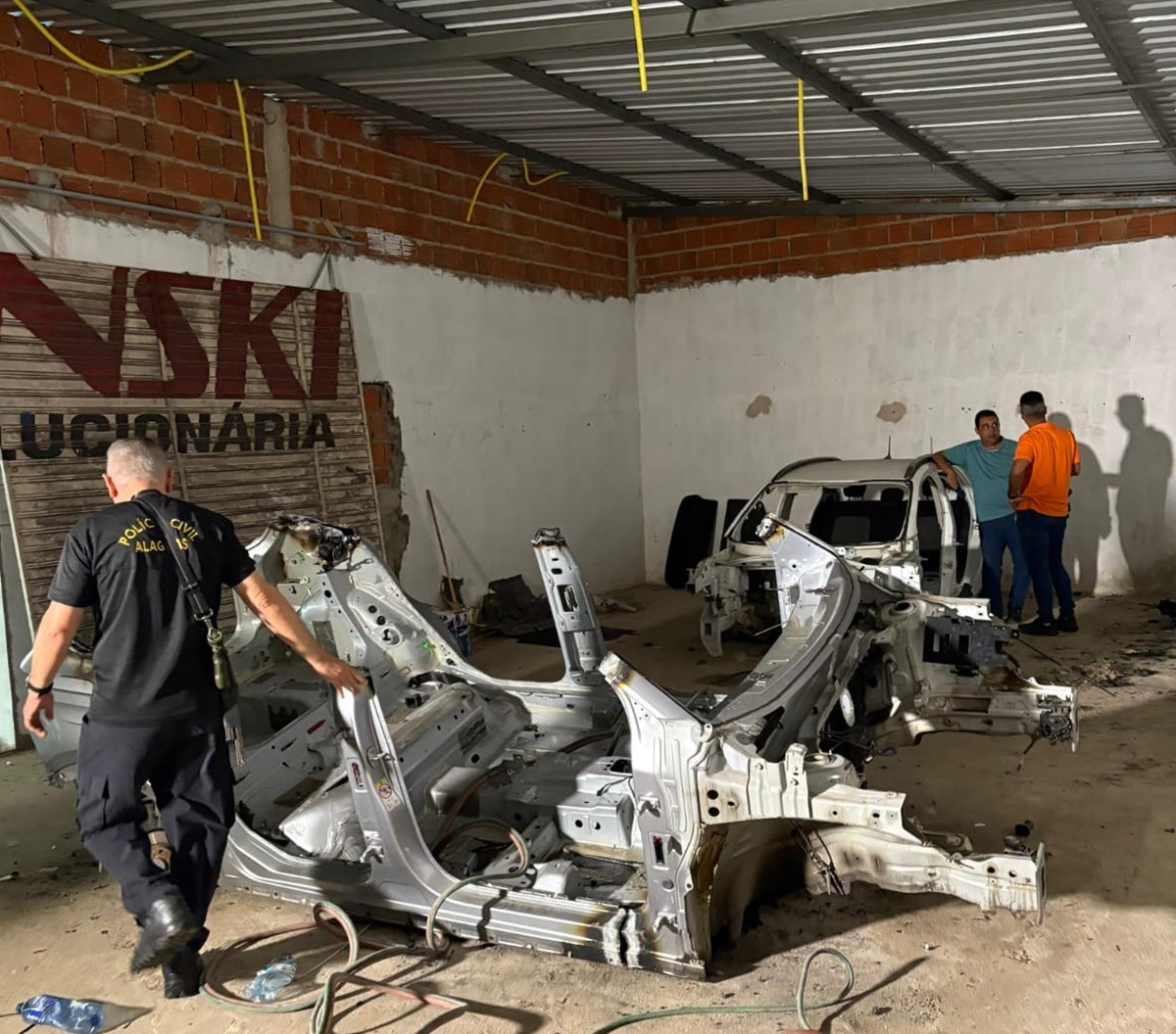 Polícia identifica mais um galpão utilizado para desmanches de carros em Maceió