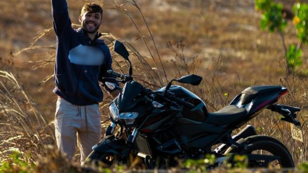 Motociclista que morreu em acidente estava de casamento marcado para o mês de dezembro. — Foto: Arquivo pessoal