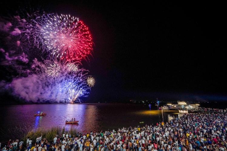 Feriado de Ano-Novo: veja o que abre e fecha em Porto Alegre 