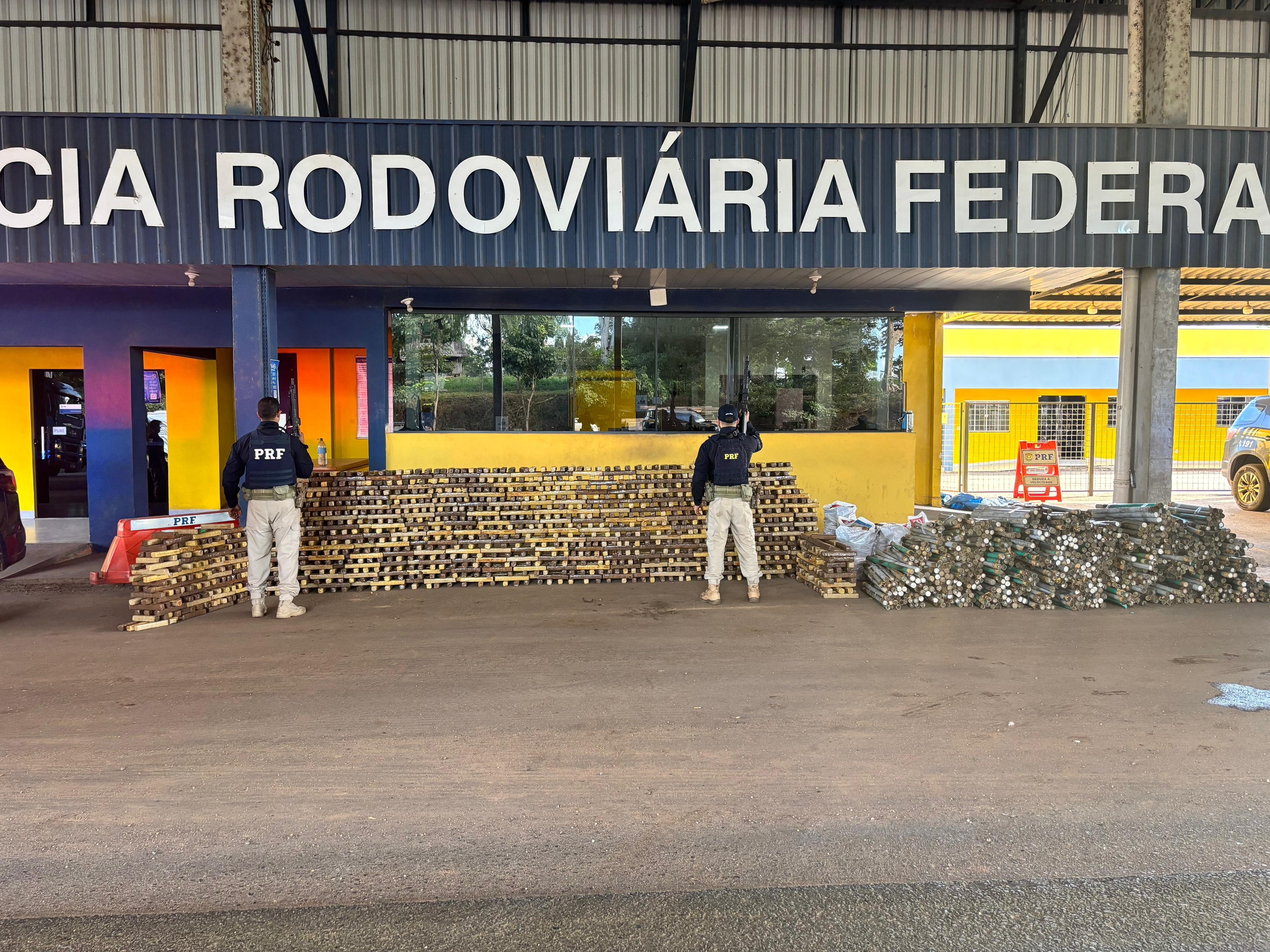 PRF realiza maior apreensão de drogas da história durante fiscalização em RO