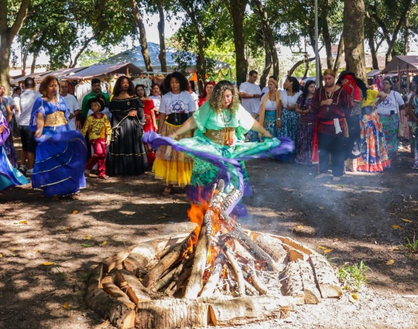Guaratiba tem domingo de celebrações em homenagem a Santa Sara Kali, padroeira do povo cigano