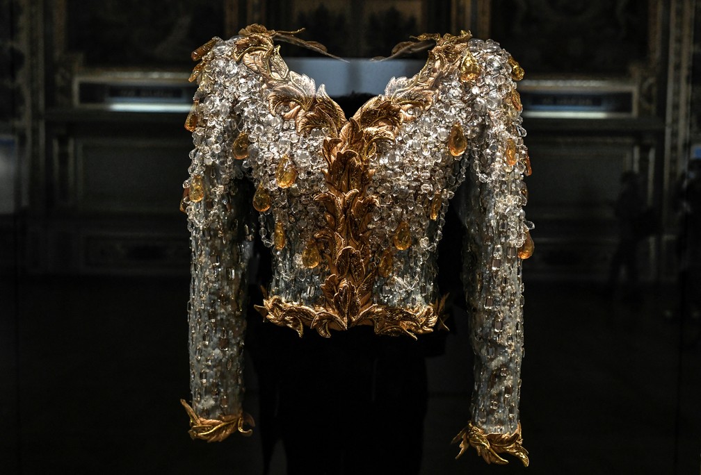 アート・デザイン・音楽 LES MUSEES YVES SAINT LAURENT Exhibition Yves Saint Laurent in Museums | Musée d'Orsay