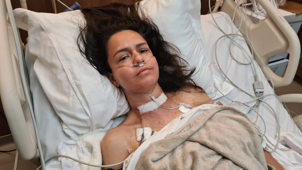 Repórter Mara Puljiz, da Globo Brasília, após cirurgia de câncer de tireoide — Foto: Arquivo pessoal