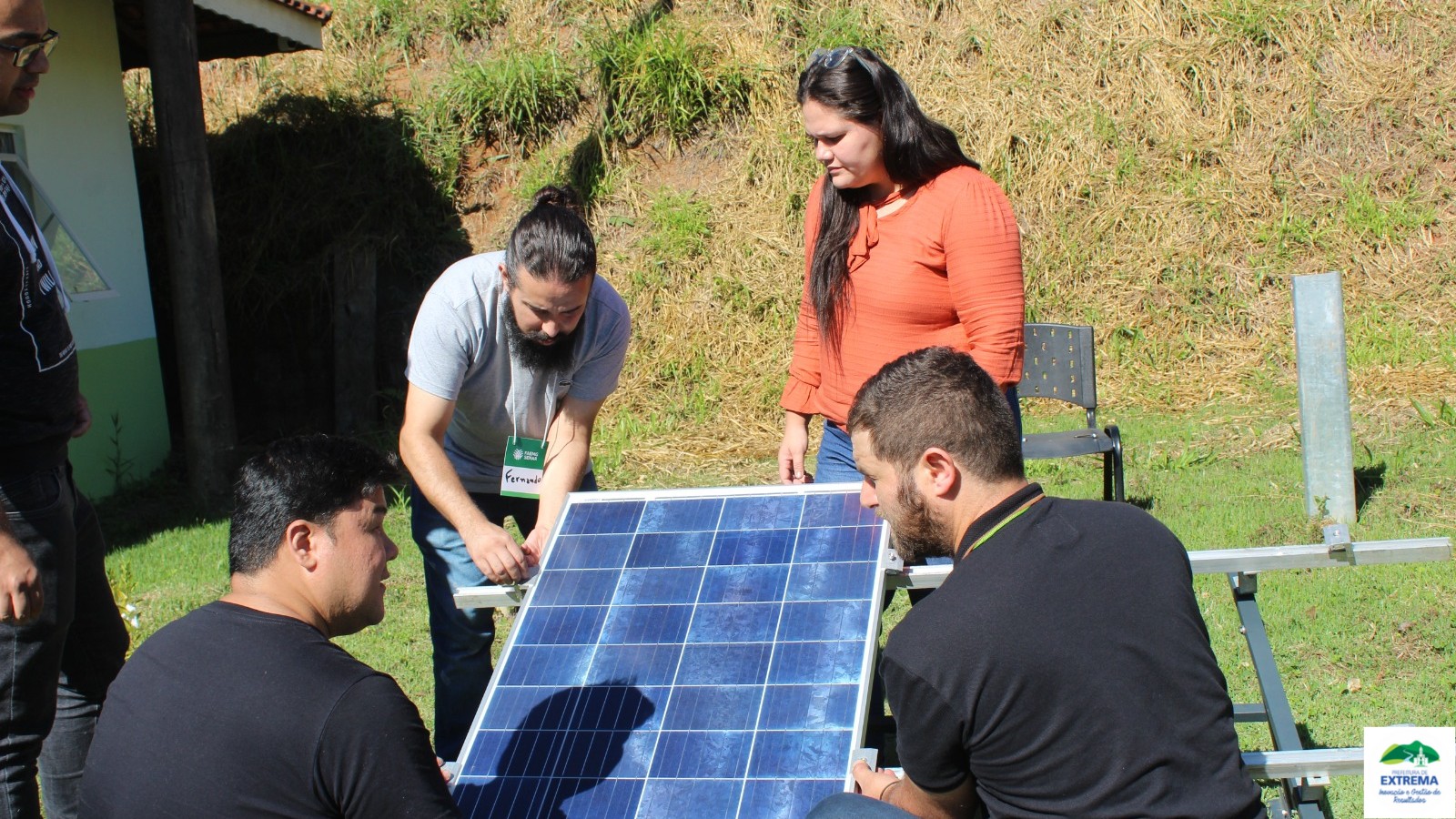 Curso sobre energia solar capacita profissionais em Extrema