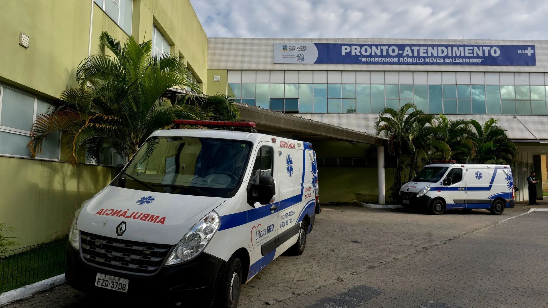 Criança de 2 anos morre afogada em piscina, no ES; madrasta de 17 anos é detida e polícia investiga maus-tratos