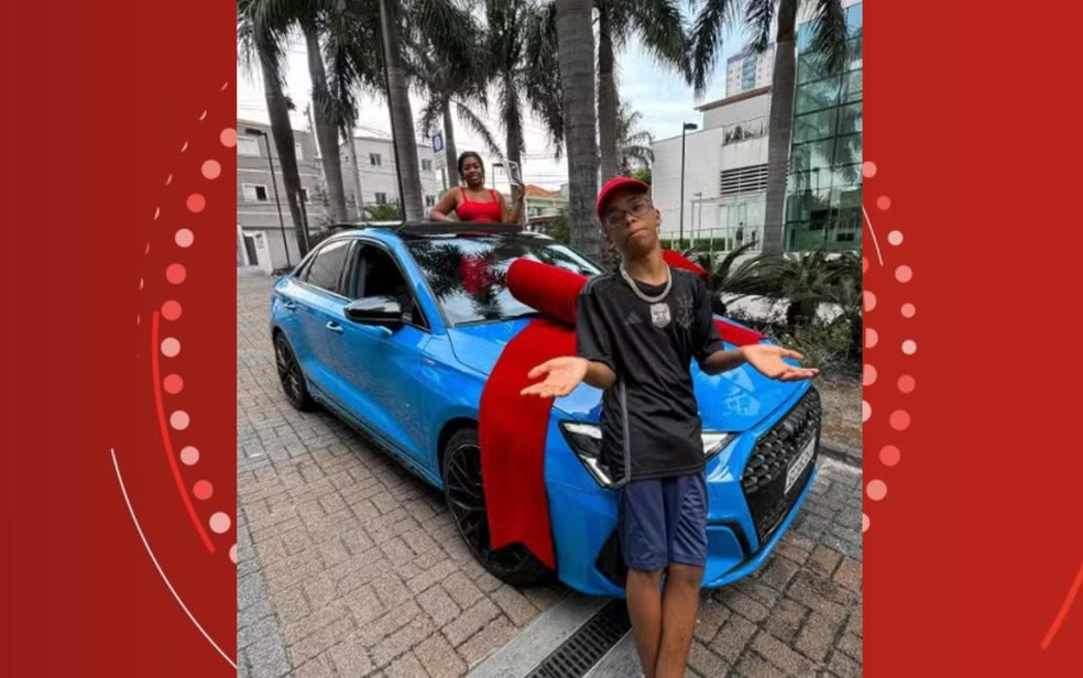 Boca de 09 presenteou mãe com carro de luxo — Foto: Reprodução/Redes Sociais