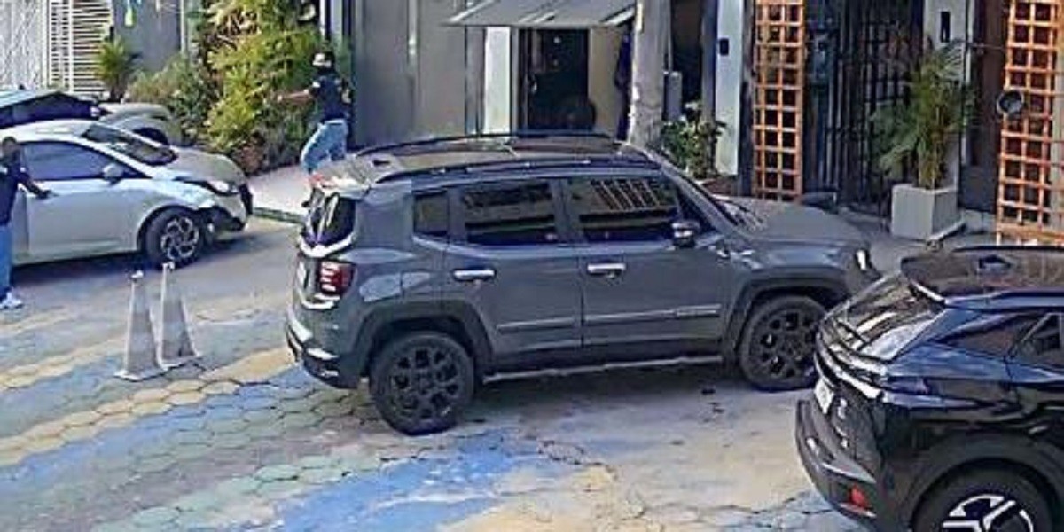 Criminosos vestidos de policiais invadem casa e assaltam empresário em área nobre de Belém