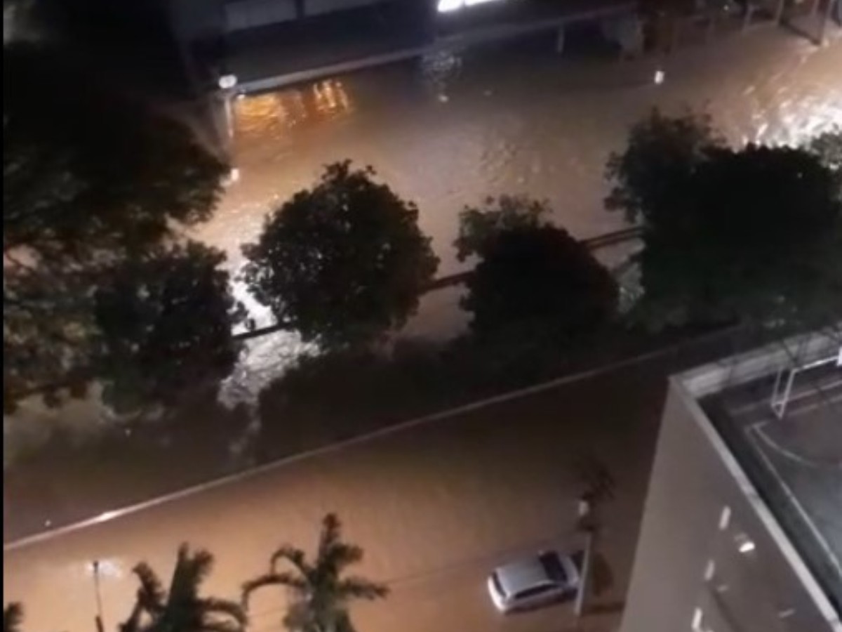 Entenda riscos de atravessar alagamentos após morte de motociclista em Piracicaba