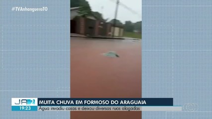 Casas ficam alagadas após forte chuva em Formoso do Araguaia