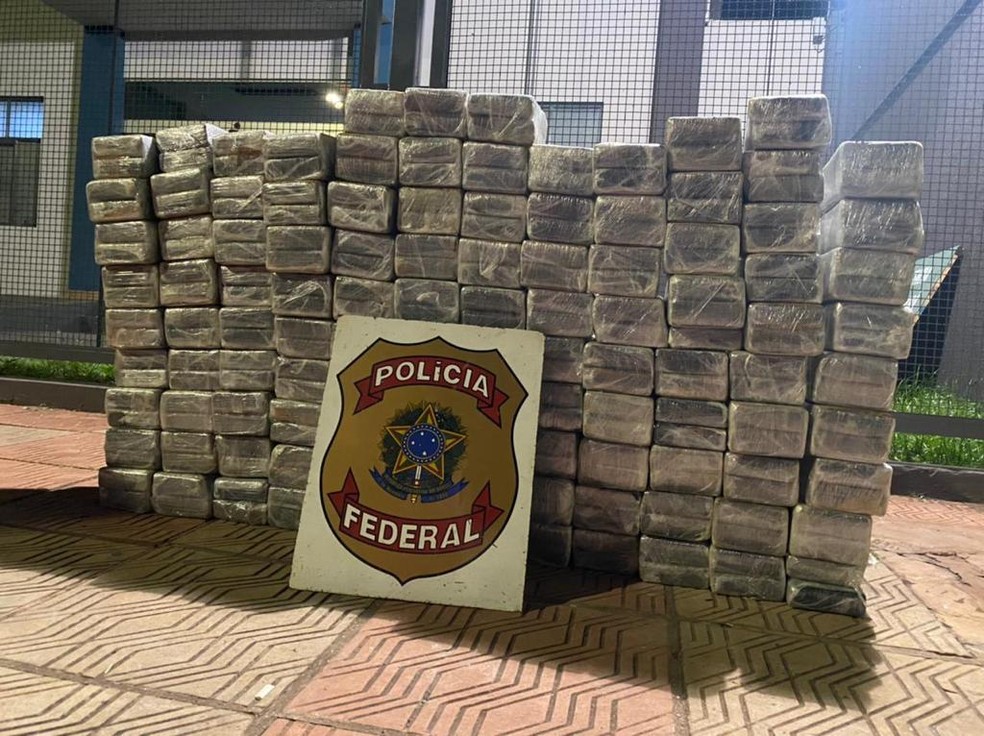 Agentes apreenderam cocaína durante abordagem em rodovia de MS — Foto: PF/Divulgação
