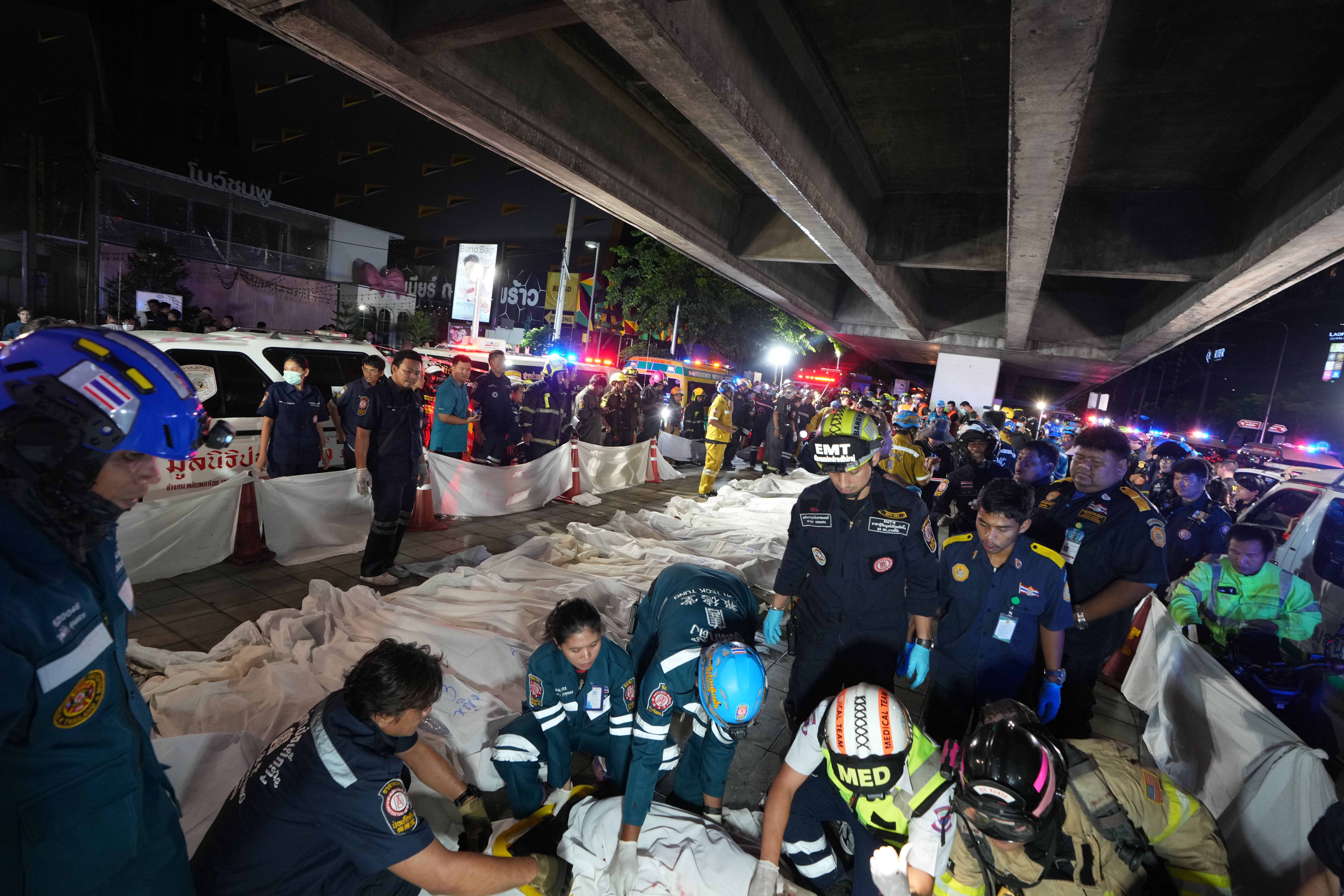 Incêndio em pub em Bangkok deixa pelo menos 27 mortos