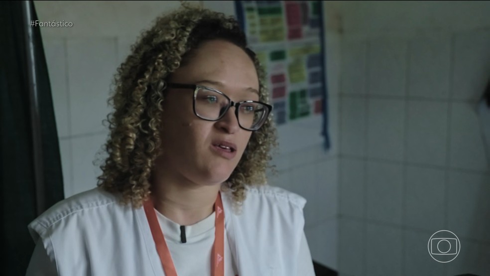 A enfermeira brasileira Érica Silva Rocha trabalha no combate ao ebola na República Democrática do Congo — Foto: Reprodução/TV Globo