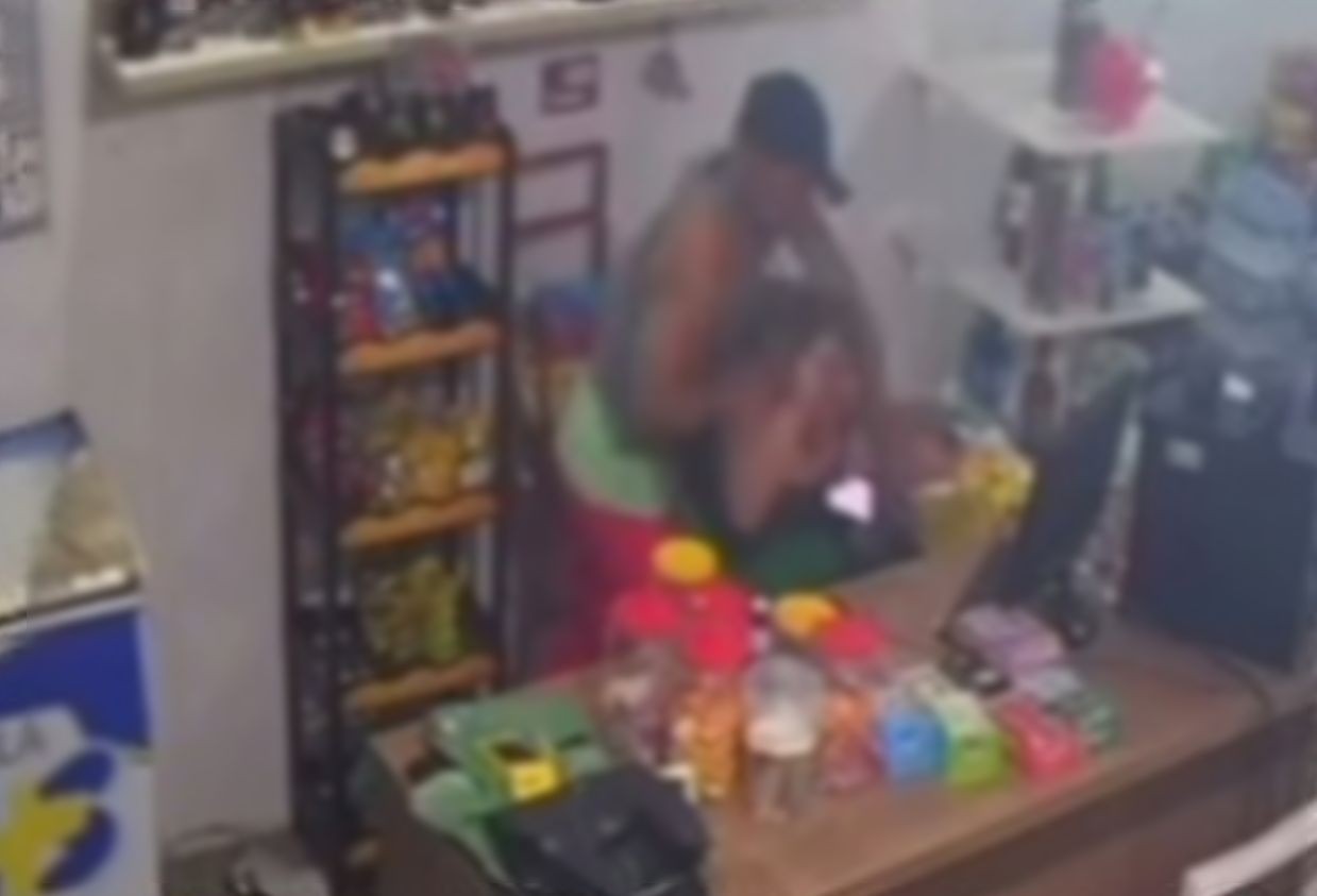 Suspeito tenta assaltar depósito de bebidas e agride mulher em Aracaju