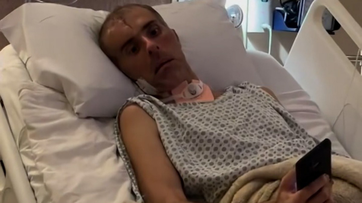 Piloto de helicóptero da Polícia Civil baleado em operação deixa CTI após 8 meses; ‘Estamos vencendo’, diz esposa 