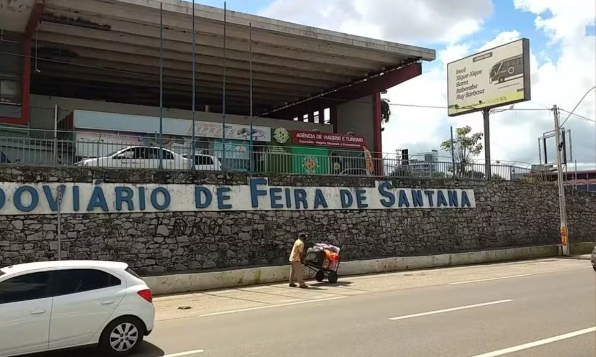 Acusado de estuprar criança de 4 anos é preso ao desembarcar em rodoviária na Bahia; homem era foragido do Espírito Santo
