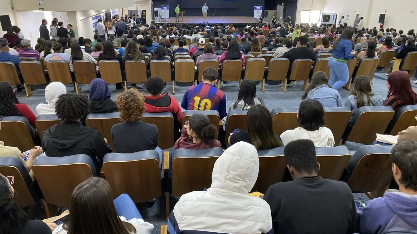 Feirão de Empregos de Hortolândia terá 2 mil vagas em 60 empresas; veja como participar