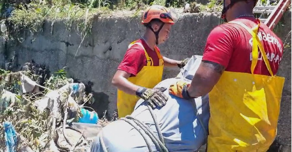 Bombeiros encontram corpo de Ricardo Augusto Carvalho da Silva, de 32 anos — Foto: Reprodução