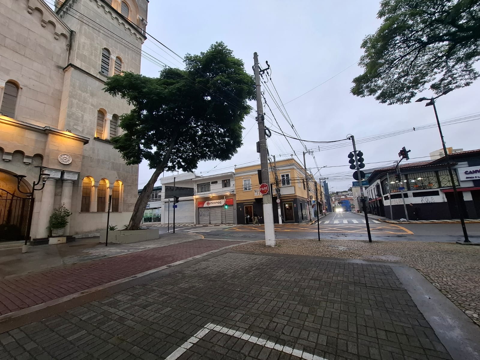 Ruas do centro são interditadas para missa pelos 25 anos de ordenação do bispo de Mogi das Cruzes