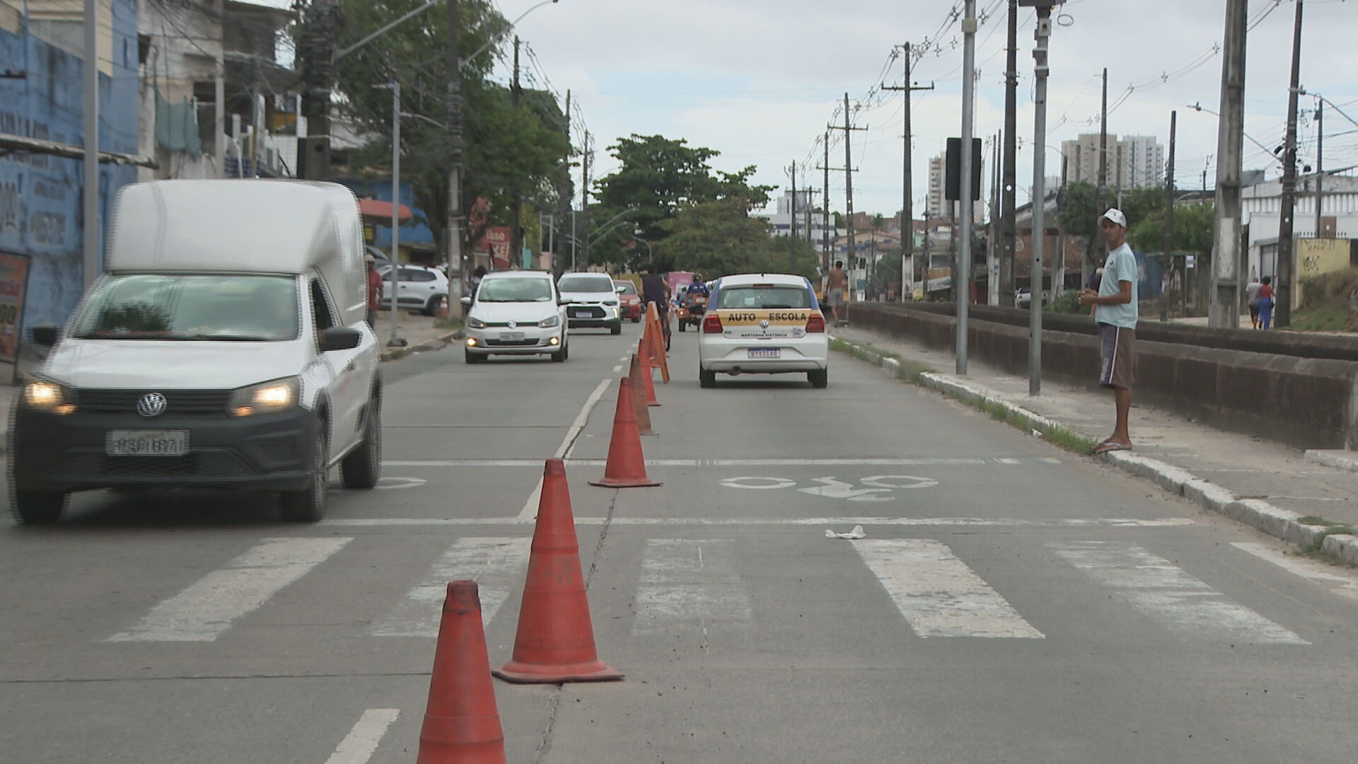 Avenida Norte tem trânsito interditado para obra no sistema de drenagem; confira rotas alternativas e mudanças nas linhas de ônibus