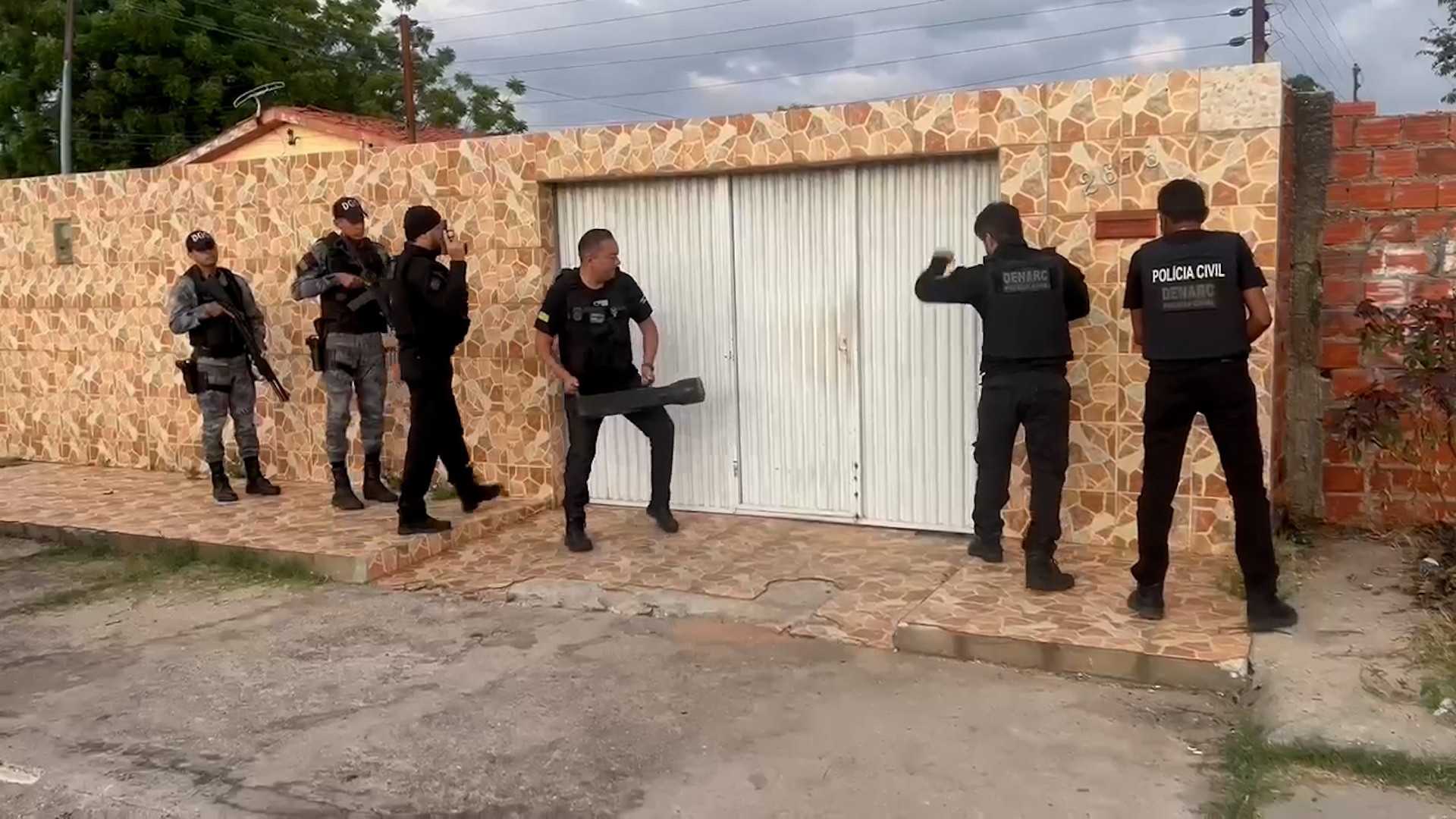 Quatro pessoas são presas em operação contra 'bocas de fumo' em todas as zonas de Teresina