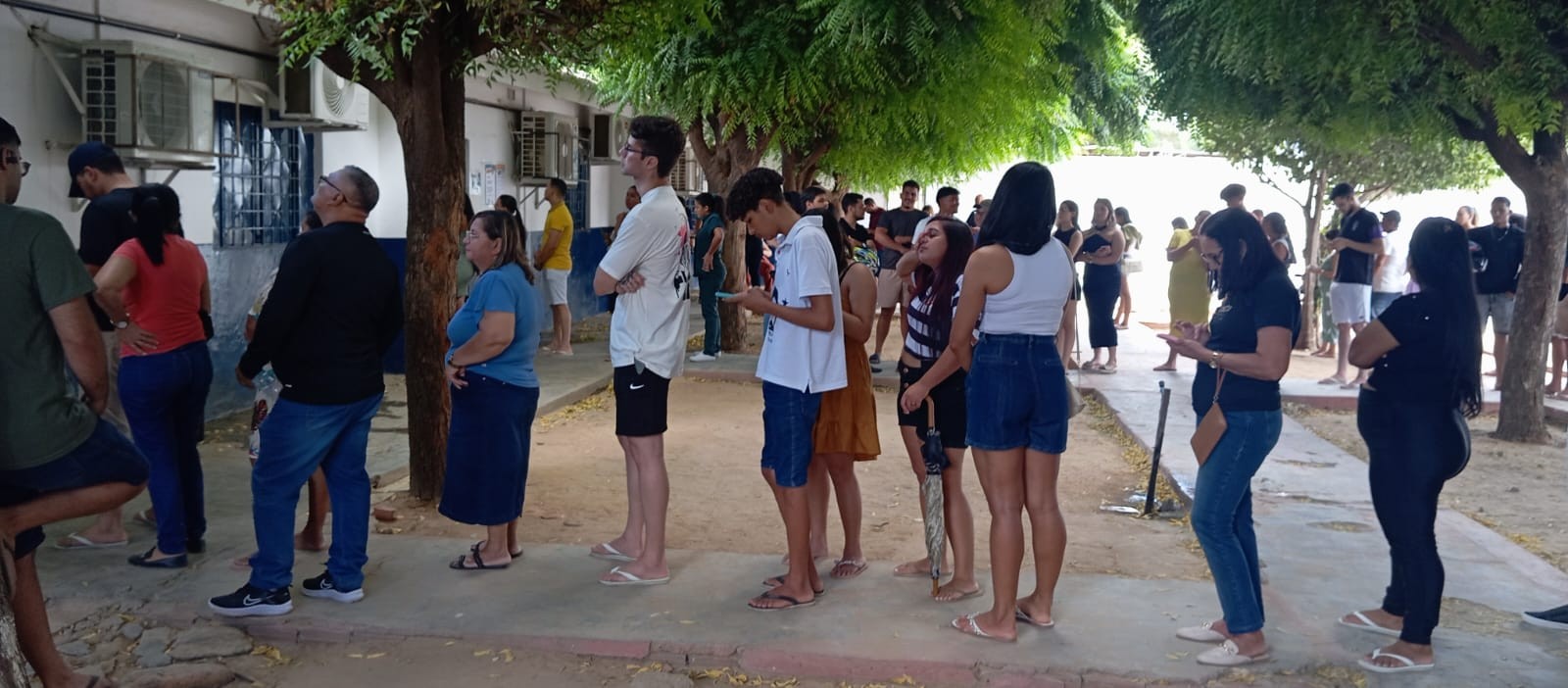 Eleições 2026: eleitores levam mais de 1h para votar em Petrolina e Região