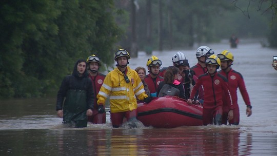 Projeto de auxílio financeiro para famílias atingidas por enchentes é sancionado; veja valores - Foto: (Reprodução/RBS TV)