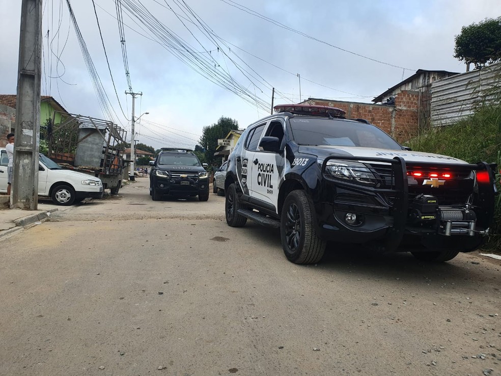 Polícia mapeia estrutura do tráfico no Parolin e prende três durante operação em Curitiba