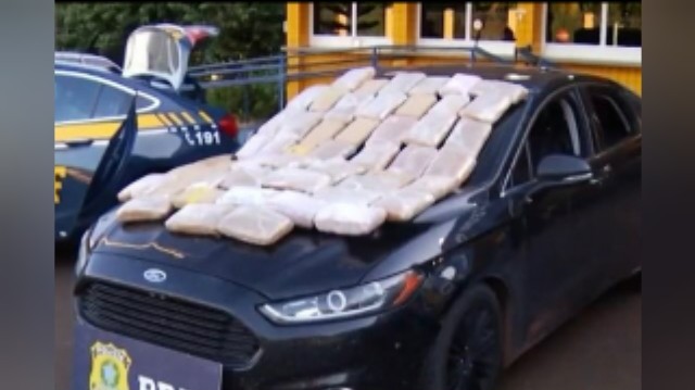 Dupla que saiu de Santarém com mais de 50kg de drogas é presa durante fiscalização da PRF em GO