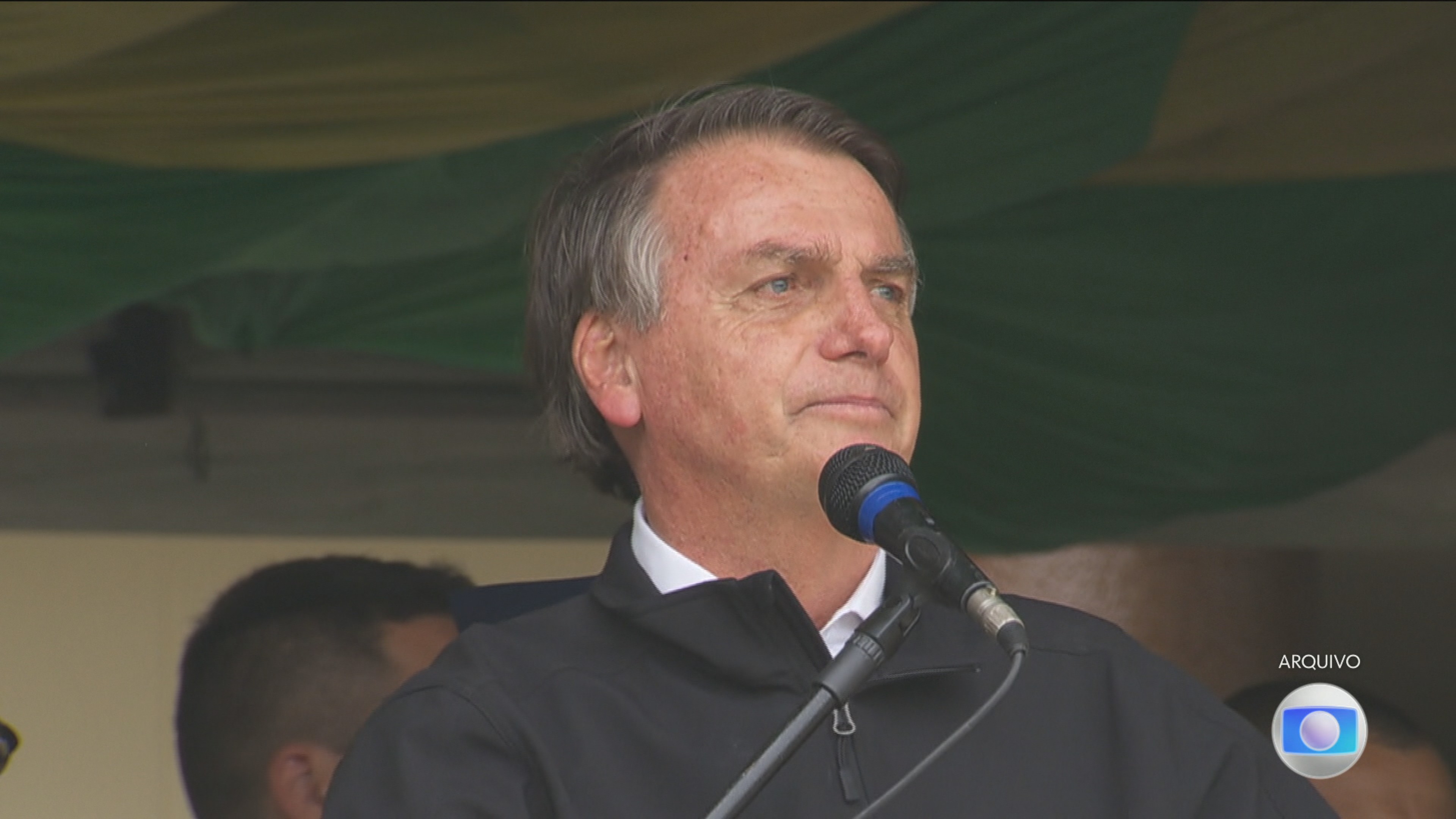 Bolsonaro começa a cumprir pena de 27 anos e 3 meses de prisão por golpe de Estado; ex-presidente está inelegível até 2060