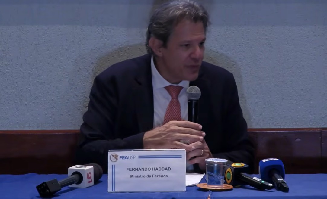 Haddad diz que está 'analisando os cenários' e que não pode desconsiderar opinião de Lula sobre sua eventual candidatura ao governo de SP