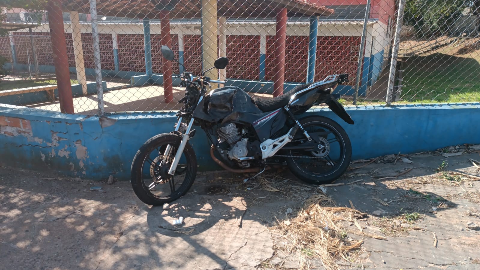 Batida entre carro, moto e ônibus deixa feridos em avenida de Presidente Prudente
