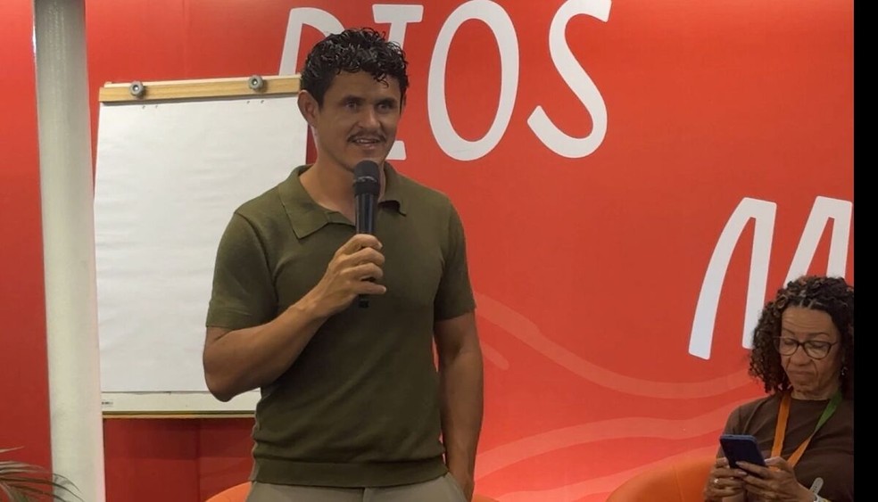 O supervisor de projetos da FAS, Enock Ventura, disse que a carta foi construída a partir de uma dinâmica colaborativa. — Foto: Patrick Marques/g1 Amazonas