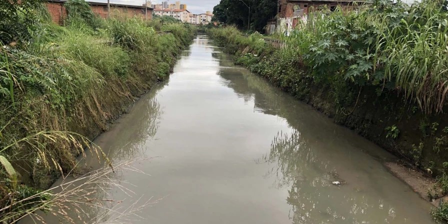 Justiça determina que Prefeitura de São Luís e Governo do MA recuperem Rio Gangan após poluição