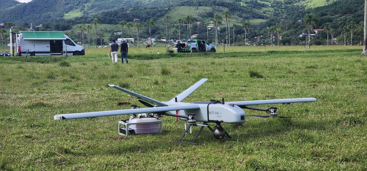 Camuflados no ar, sensor termal e raio de 60 km: como novos drones da PMSC vão ajudar em ações de alta complexidade
