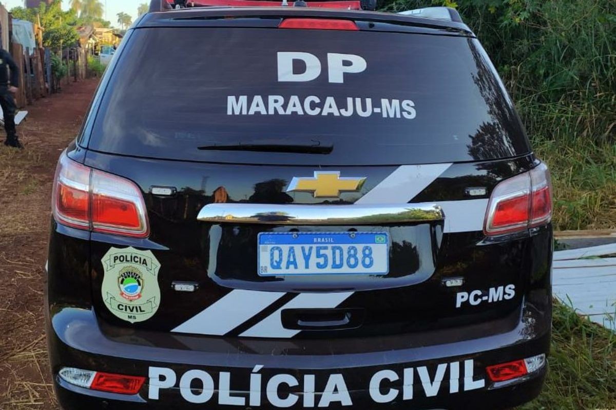 Homem é executado a tiros no quintal de casa e criança é baleada em MS