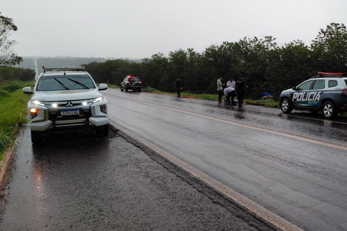 Mulher é encontrada morta com marcas de tiros às margens da BR-060, em Campo Grande